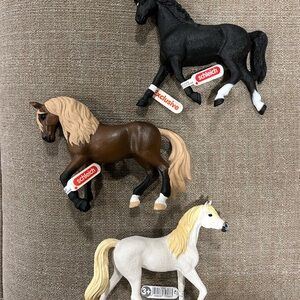 NEW Schleich Horse Figurine Set of 3 - Black, Brown, and White